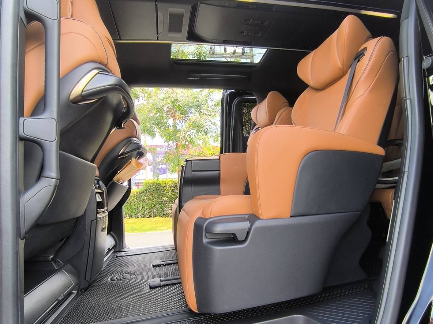 เช่ารถตู้สุราษฎร์ธานี